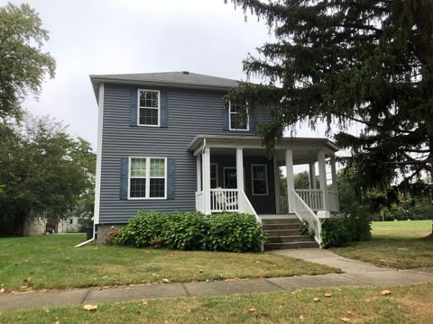Photo of 321 N Quincy Street, Clinton, IL 61727 (MLS # 12492254) Photo of 321 N Quincy Street, Clinton, IL 61727 (MLS # 12492254)