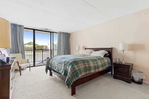 Tiny photo for 2005 S Finley Road #103, Lombard, IL 60148 (MLS # 12712106)