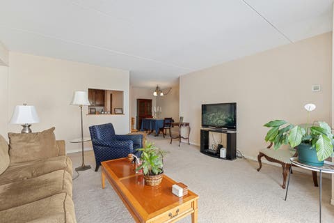 Tiny photo for 2005 S Finley Road #103, Lombard, IL 60148 (MLS # 12712106)