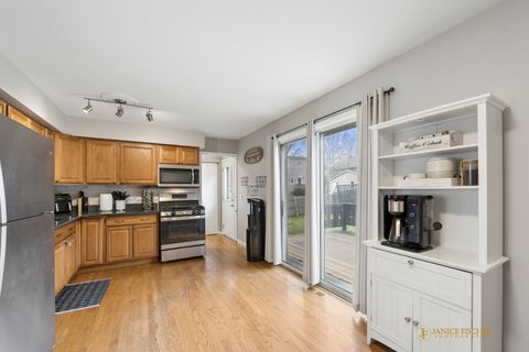 Tiny photo for 306 Juniper Road, Island Lake, IL 60042 (MLS # 12611817)