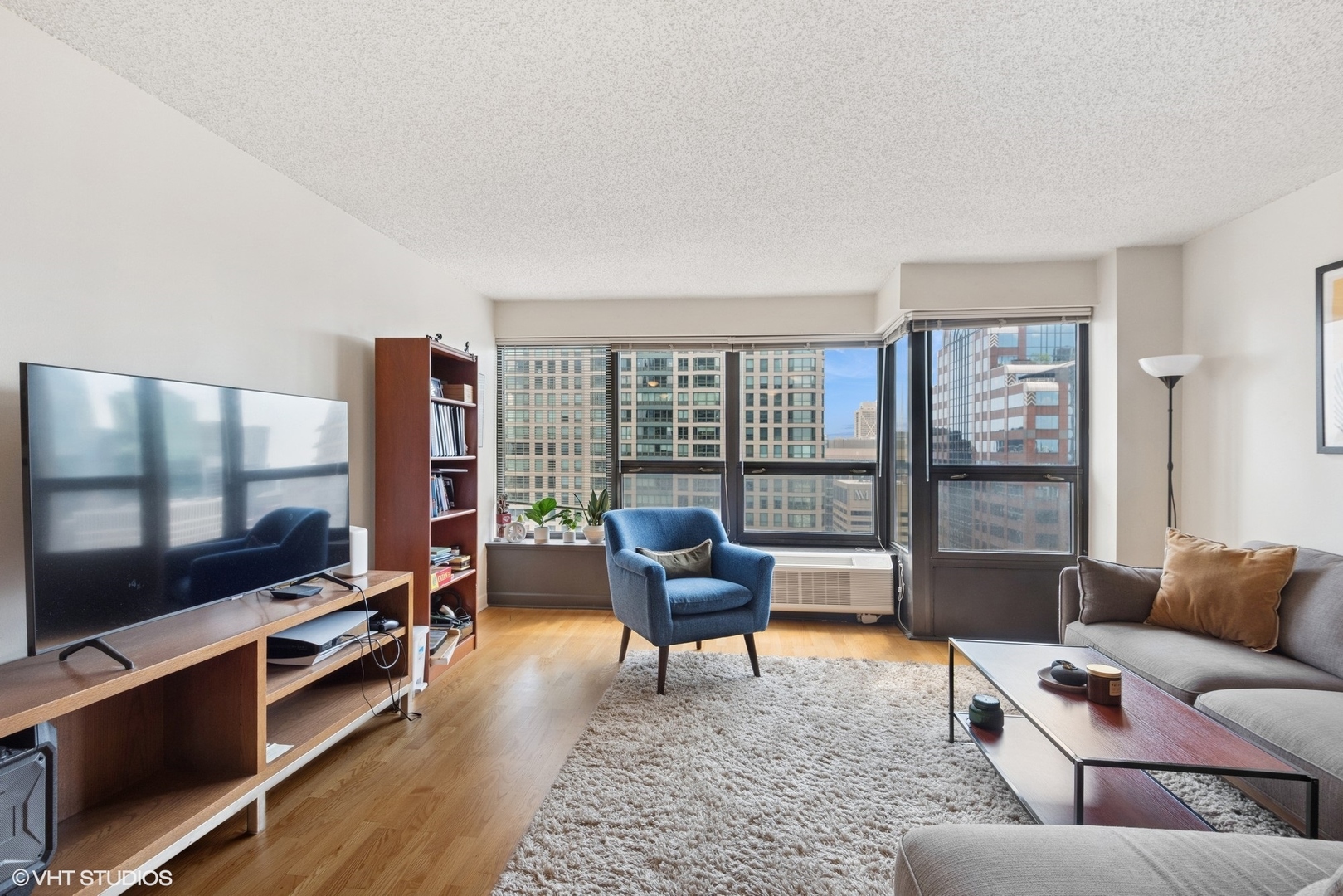 30 E Huron Street 3901