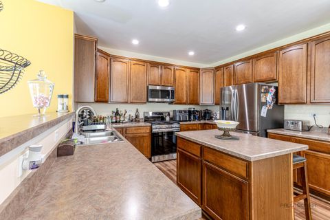Tiny photo for 3316 Highwood Court, Elgin, IL 60124 (MLS # 12429391)