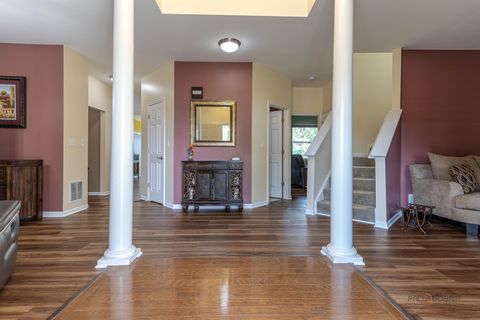 Tiny photo for 3316 Highwood Court, Elgin, IL 60124 (MLS # 12429391)