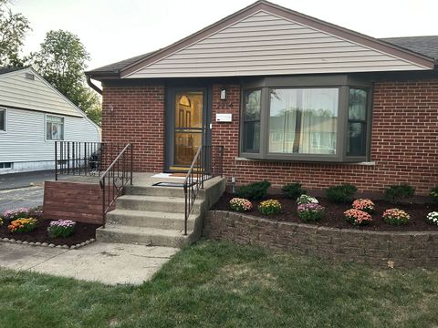2214 S Scott Street Des Plaines IL 60018