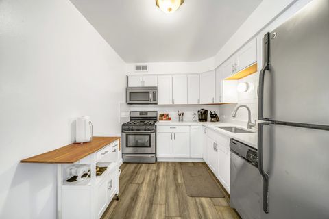 Tiny photo for 6325 N Sheridan Road #1903, Chicago, IL 60660 (MLS # 12514109)