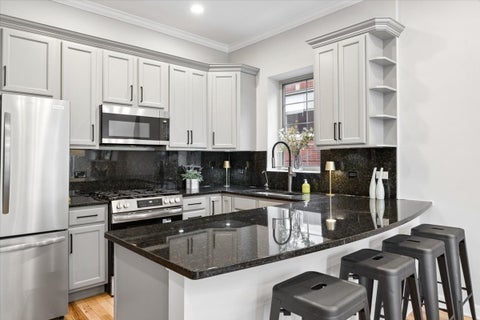 Tiny photo for 4932 N Harding Avenue #3N, Chicago, IL 60625 (MLS # 12769070)