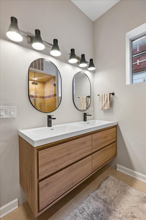 Tiny photo for 4932 N Harding Avenue #3N, Chicago, IL 60625 (MLS # 12769070)