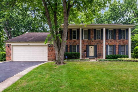 Photo of 321 Ambleside Drive, Roselle, IL 60172 (MLS # 12684784)