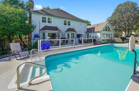 Tiny photo for 289 Winding Creek Drive, Naperville, IL 60565 (MLS # 12545369)