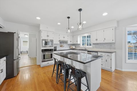 Tiny photo for 289 Winding Creek Drive, Naperville, IL 60565 (MLS # 12545369)