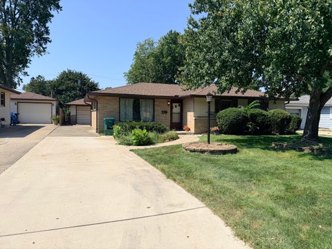 Photo of 1113 Lincoln Avenue, Ottawa, IL 61350 (MLS # 12749863)