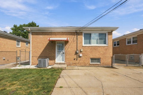 Tiny photo for 550 Yates Avenue, Calumet City, IL 60409 (MLS # 12786586)