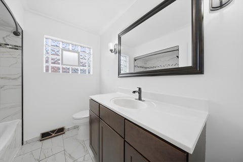 Tiny photo for 550 Yates Avenue, Calumet City, IL 60409 (MLS # 12786586)