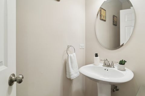 Tiny photo for 2313 Avalon Drive, Buffalo Grove, IL 60089 (MLS # 12645963)