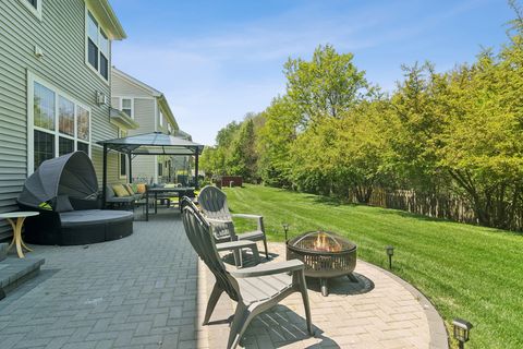 Tiny photo for 2313 Avalon Drive, Buffalo Grove, IL 60089 (MLS # 12645963)