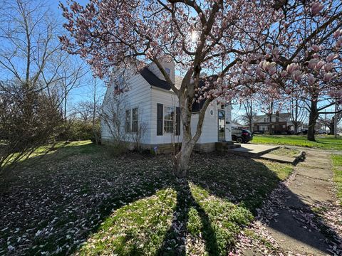 Tiny photo for 404 E Elm Street, West Frankfort, IL 62896 (MLS # 12591181)