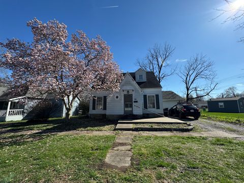 Photo of 404 E Elm Street, West Frankfort, IL 62896 (MLS # 12591181)