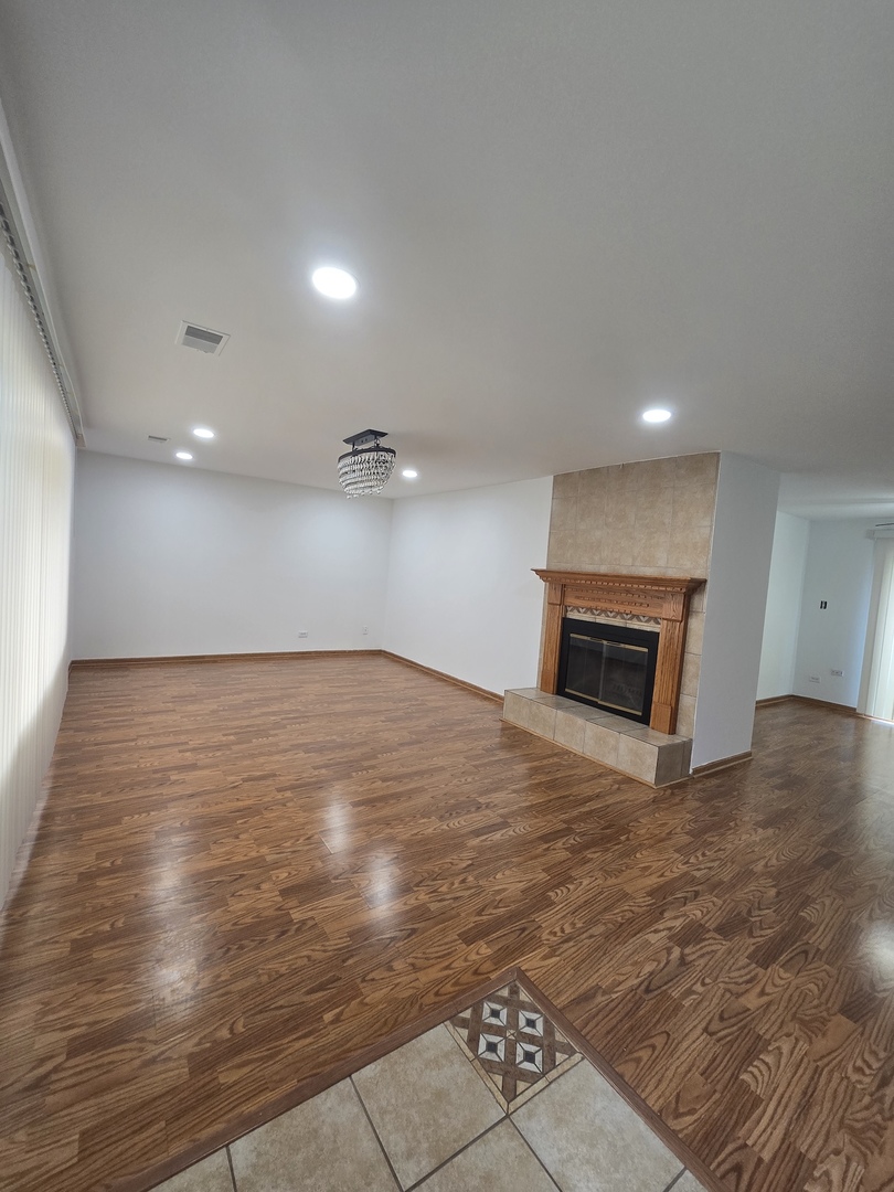 1832 W Weathersfield Way