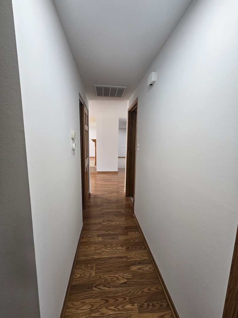 1832 W Weathersfield Way