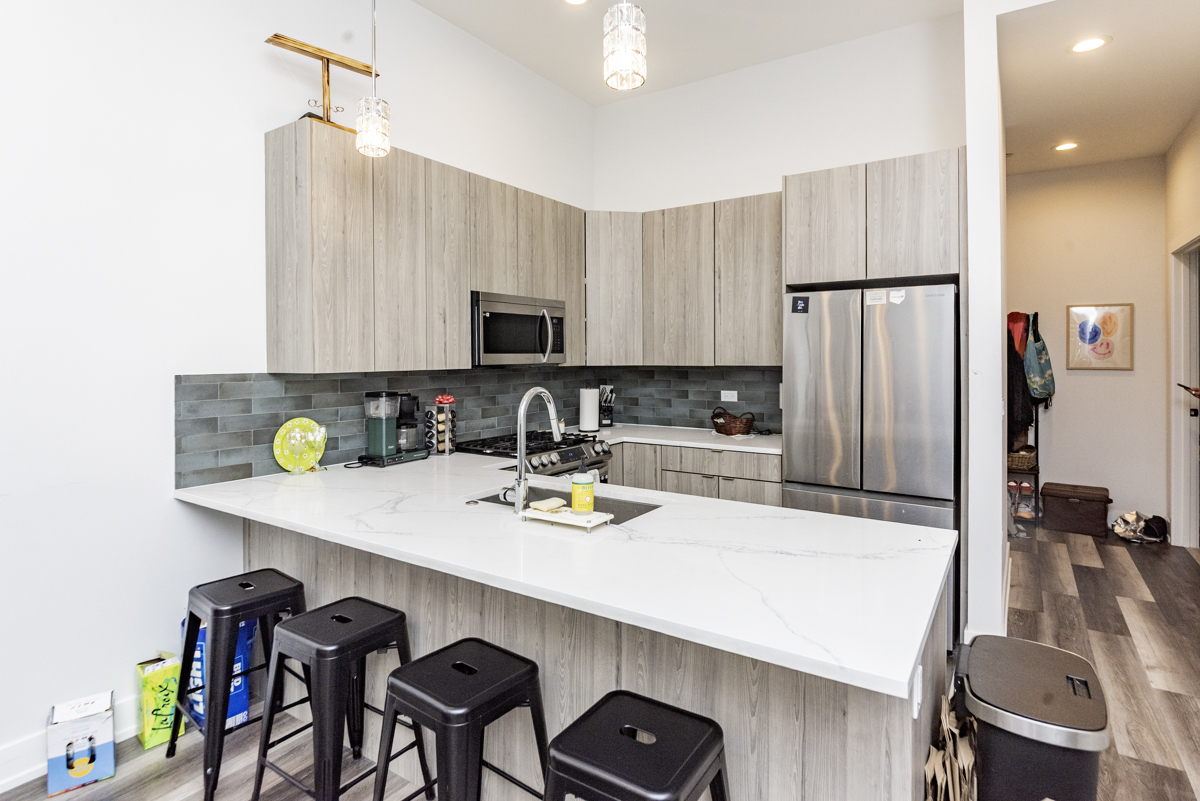 2317 N Clark Street 307