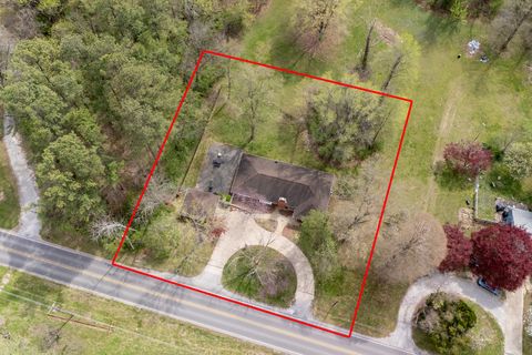 Tiny photo for 8994 Old Highway 13 Highway, Murphysboro, IL 62966 (MLS # EB459484)