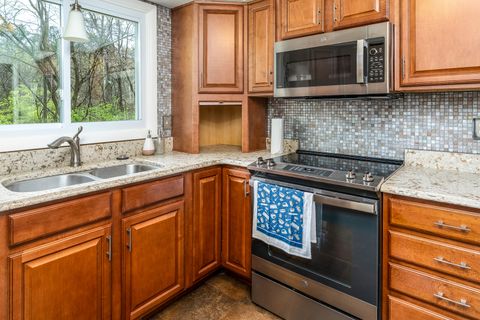 Tiny photo for 8994 Old Highway 13 Highway, Murphysboro, IL 62966 (MLS # EB459484)