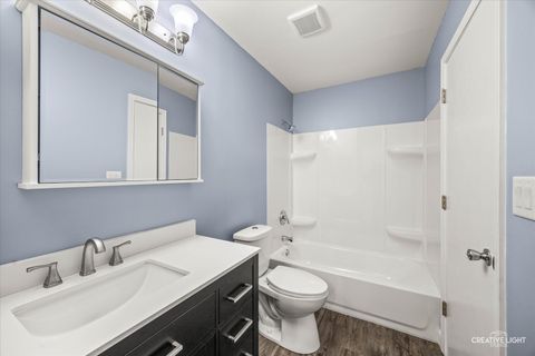 Tiny photo for 386 CAMPUS Drive, Elgin, IL 60120 (MLS # 12541390)