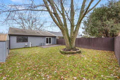 Tiny photo for 386 CAMPUS Drive, Elgin, IL 60120 (MLS # 12541390)