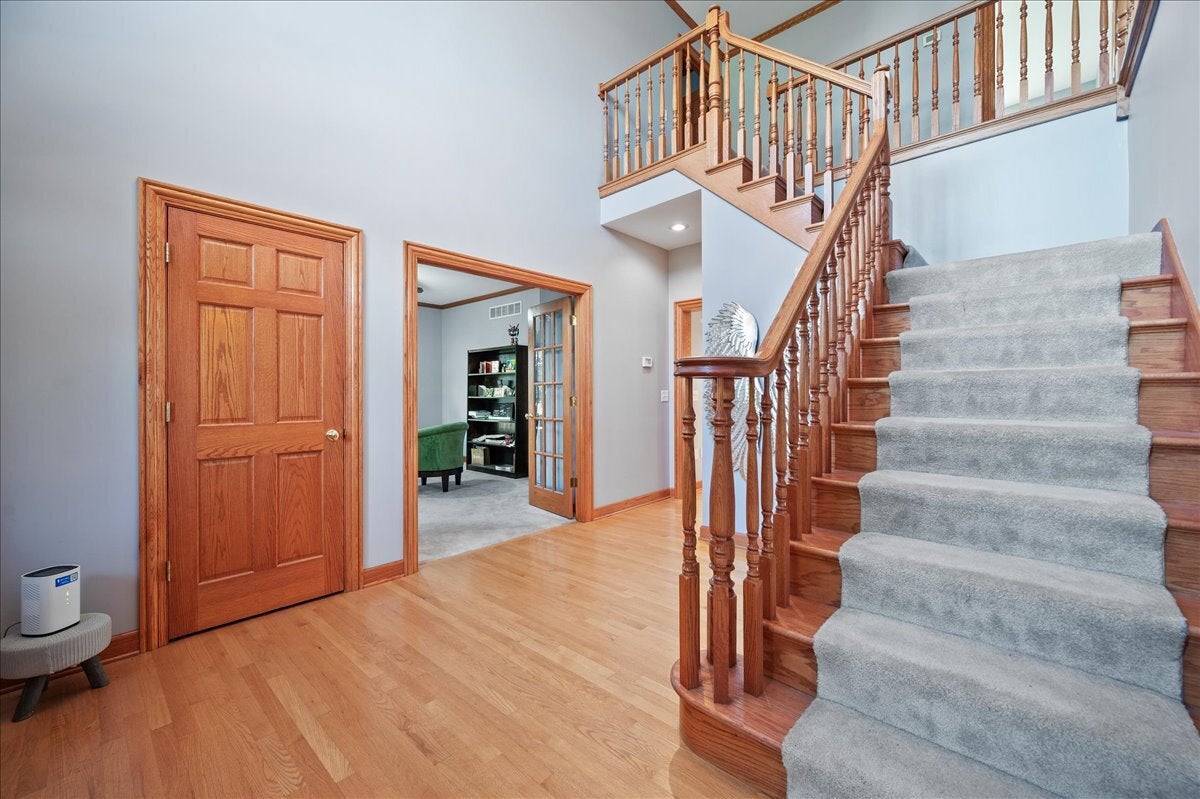1084 Redwood Drive