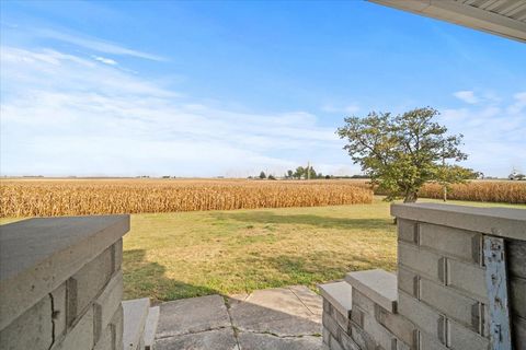Tiny photo for 29758 N 2850 East Road, Chenoa, IL 61726 (MLS # 12494133)