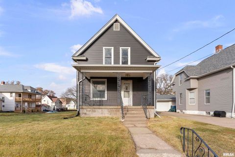 Photo of 1703 18TH Avenue, Moline, IL 61265 (MLS # QC4269518)