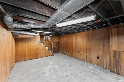 Tiny photo for 1703 18TH Avenue, Moline, IL 61265 (MLS # QC4269518)