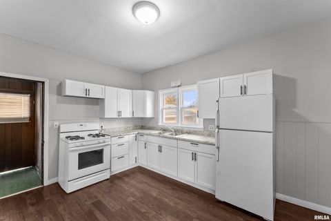 Tiny photo for 1703 18TH Avenue, Moline, IL 61265 (MLS # QC4269518)