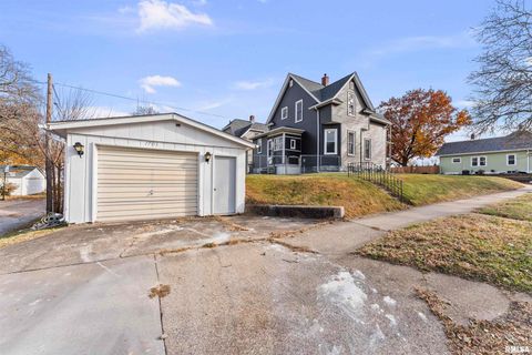 Tiny photo for 1703 18TH Avenue, Moline, IL 61265 (MLS # QC4269518)