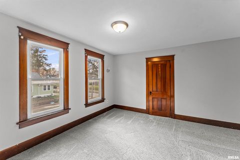 Tiny photo for 1703 18TH Avenue, Moline, IL 61265 (MLS # QC4269518)