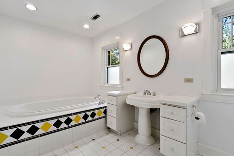 Tiny photo for 82 Lawton Road, Riverside, IL 60546 (MLS # 12615235)