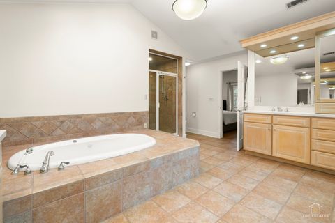 Tiny photo for 82 Lawton Road, Riverside, IL 60546 (MLS # 12615235)