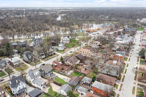 Tiny photo for 82 Lawton Road, Riverside, IL 60546 (MLS # 12615235)