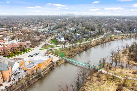 Tiny photo for 82 Lawton Road, Riverside, IL 60546 (MLS # 12615235)