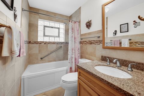 Tiny photo for 10021 Cook Avenue, Oak Lawn, IL 60453 (MLS # 12473810)