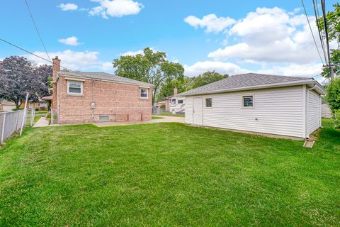 Tiny photo for 10021 Cook Avenue, Oak Lawn, IL 60453 (MLS # 12473810)