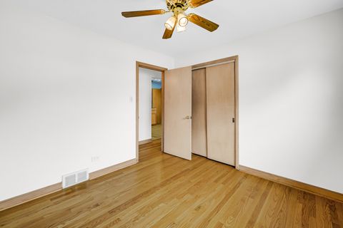 Tiny photo for 10021 Cook Avenue, Oak Lawn, IL 60453 (MLS # 12473810)