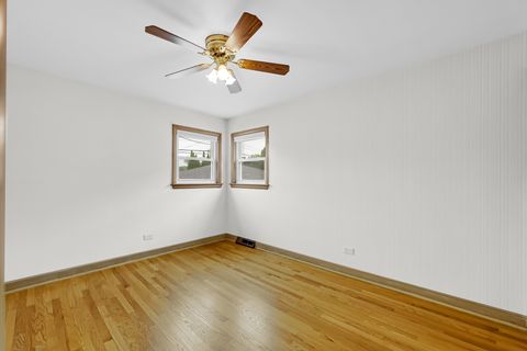 Tiny photo for 10021 Cook Avenue, Oak Lawn, IL 60453 (MLS # 12473810)