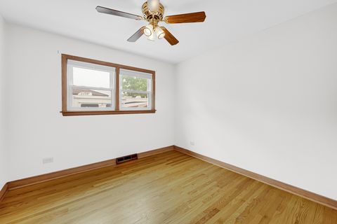Tiny photo for 10021 Cook Avenue, Oak Lawn, IL 60453 (MLS # 12473810)