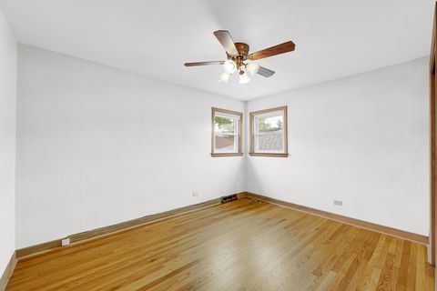 Tiny photo for 10021 Cook Avenue, Oak Lawn, IL 60453 (MLS # 12473810)