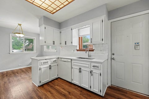 Tiny photo for 16518 Dobson Avenue, South Holland, IL 60473 (MLS # 12767229)
