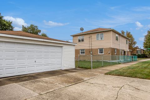 Tiny photo for 12901 S Muskegon Avenue, Chicago, IL 60633 (MLS # 12490797)