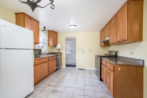 Tiny photo for 12901 S Muskegon Avenue, Chicago, IL 60633 (MLS # 12490797)