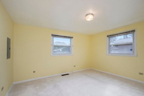 Tiny photo for 12901 S Muskegon Avenue, Chicago, IL 60633 (MLS # 12490797)