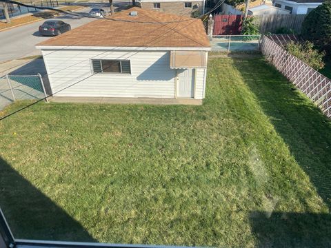 Tiny photo for 12901 S Muskegon Avenue, Chicago, IL 60633 (MLS # 12490797)